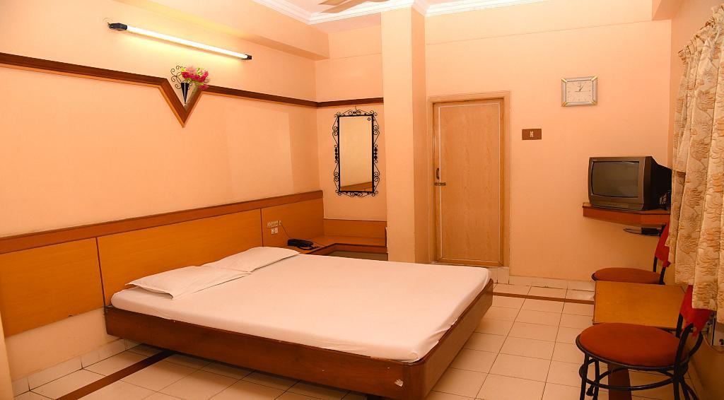 Hotel Vishnu Residency Visakhapatnam Ngoại thất bức ảnh